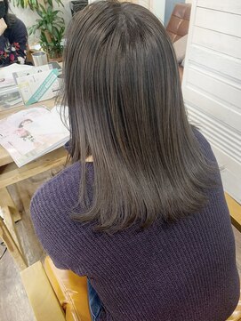 アクトゥス(AEQUITAS) 艶々髪×グレージュ