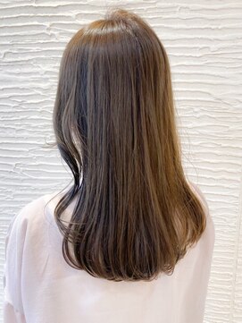 ポール(pole) 札幌ロング　ブリーチ無しベージュ×レイヤーカット