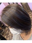 ハイライトしてあった髪に色を付けて自然に仕上げました。