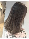 ハイライト入りグレージュグラデーション