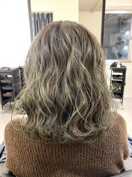 スターズ 川越店(STARS) 絶妙過ぎるハイライトMIXペールアッシュ