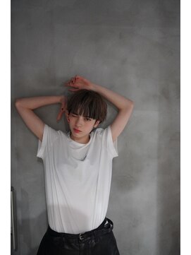 ビュート ヘアー ジョージ(Beaut Hair GEORGE) ドライ質感でつくるショートボブ ペールベージュ 洗足　吉木