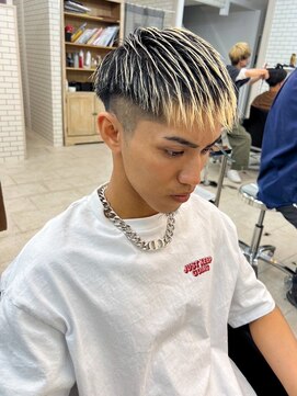 ユイマァルスロウ(YUIMARL SLOW) ハイトーンクロップスタイル