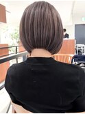 ハイライト白髪ぼかしダブルカラーインナーカラーショートボブ