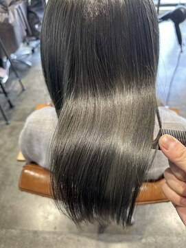 エマ 日吉(emma) オリーブグレージュカラー