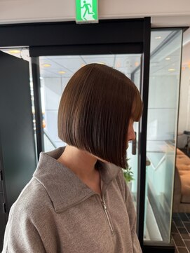 スウィートルーム 藤沢(sweet room) 切りっぱなしボブ前下がりベージュカラーショートグレージュ