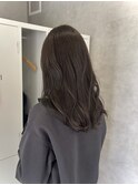 春夏のおすすめ◎透明感たっぷりプラチナグレージュ