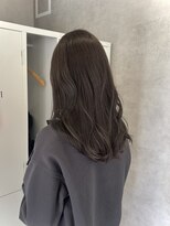 ナイロン 西葛西店(NYLON.)&nbsp;春夏のおすすめ◎透明感たっぷりプラチナグレージュ