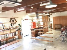 Men's neroli【メンズネロリ】の雰囲気(開放感のある店内でごゆっくりお過ごしいただけます。)