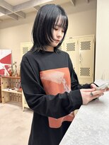 フィーカ(FIKA)&nbsp;ミディアムレイヤー/顔まわりスタイル