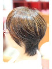 ヘアマニキュアで白髪も