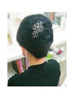 ヘアーメイク ティアラ(Hair make Tiara)&nbsp;夜会巻きヘア☆+゜
