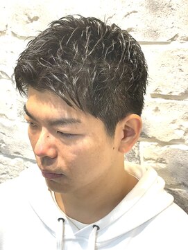 ミリオンバックス 上野(Million Bucks) アップバング<理容室>[メンズ/シェービング/床屋/上野]