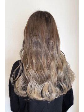 リアン 熊谷本店(Rien) ブリーチ×ミルクティーベージュ