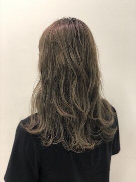 ルッソリベラ 池袋(Lusso libera) ブラウンベージュ 波ウェーブ◎30代40代50代