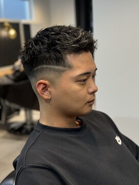 ヴィ 大宮(Vii) ツイストパーマフェード[メンズ/大宮]