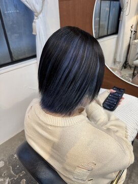 チャプター 問屋町(chapter) ケアブリーチアンブレラカラーブルーラベンダーショートカット