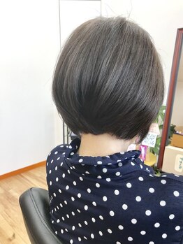 ヘアーデザイン アフール(hair design Ath ru)の写真/【1席のみの贅沢空間】周りを気にせず白髪のお悩みを相談◎マンツーマン施術で理想の艶髪を叶えます♪