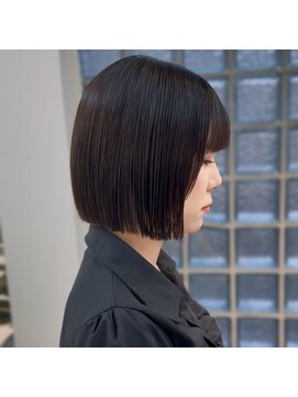 ザシェノンウメダ(THA CHAINON UMEDA) イメチェン/ピンクベージュ/アンブレラカラー/前髪/心斎橋