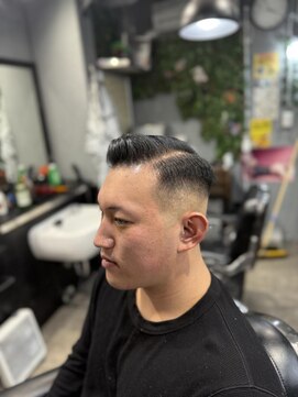 バーバーショップライズ 2nd(barber shop RAIzE) サイドパート