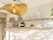 サロンエイチ(salon H.)の雰囲気(「やわらかな光に包まれる空間」)