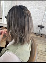 ワエン(WAEN)&nbsp;ブリーチ2回で色落ちも可愛く。バレイヤージュ