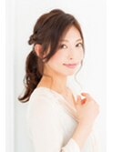 ローポニーテールでカジュアル女子
