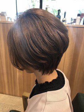 ココ テラス(coco-terrasse) ふんわり大人ショートボブ