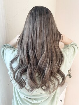 ユイバイラドンナ(Huit by LADONNA) ミルクティーグレージュの透明感カラー♪