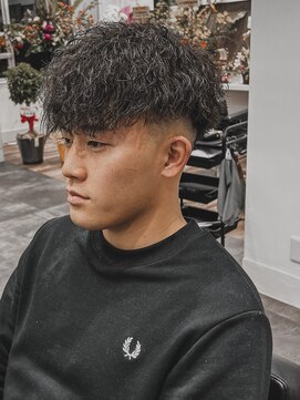 ルースト 京都四条大宮店(ROOST) 【ツイストスパイラル】スキンフェードダウンバング