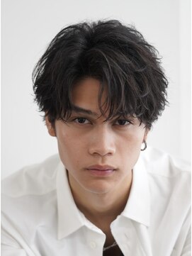 レタッチバイフィフス(RETOUCH by fifth) シャドウパーマ無造作パーマセンターパートマッシュヘア毛流れ
