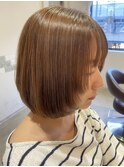 ボブ×顔まわりレイヤー