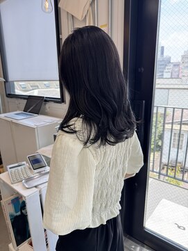 ロカ 表参道(loka) ブルーブラック[表参道/ブリーチ/ハイライト]Mai