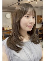 クラシカ(classika)&nbsp;内巻きレイヤーカット×ミルクティーベージュ♪