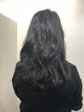 ルアン(Luan) ダークブルー【横浜/横浜駅】