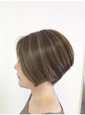 前下がり大人女子クールボブ