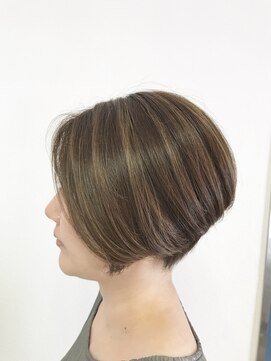ヘアワークオーパス 吉祥寺(HAIR WORK OPUS) 前下がりショートボブ