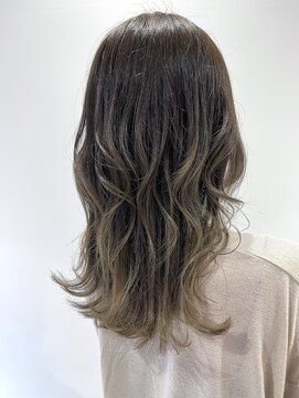 クオレア(CUOREA) レイヤーカット×くすみベージュ