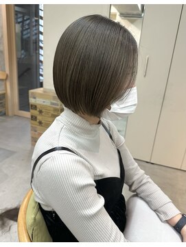 ミィ 表参道(mee.) 【mee.】ヤジマ　ブリーチなしダブルカラー　グレージュカラー