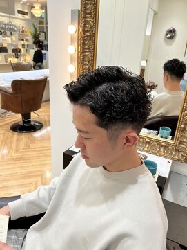 コワファースト  させぼ五番街店(COIFF1RST) 七三分け×リバースパーマ☆