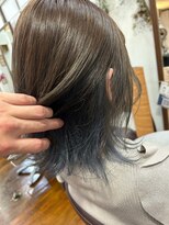 美容室 メザミー MESAMIES インナーカラーグリーン×ブラウンミディアム小顔カット