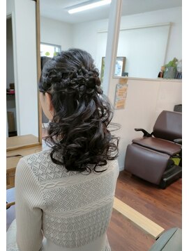 ヘアサロンシルク(Hair Salon Silk) 華やかなハーフアップ！