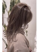ヘアサロン エフ 渋谷(F)&nbsp;#アッシュベージュ #ミディアムレイヤー　#20代 #30代