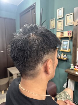 ルポ(Repos) 刈り上げショートスタイル