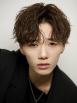 ルーシー 川越(LUCEY)&nbsp;センターパートフェザーパーマシャドウパーマメンズパーマ