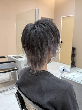 ジジ インターパーク 宇都宮(Gigi) インナーカラー/ウルフカット/シルバー