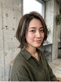 くびれショートボブ/三毛猫カラー/外はねレイヤー/大人可愛い