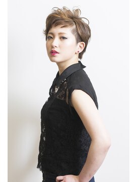 ナンプウ(Nanpu) Nanpu ベビーバングな耳掛けで大人かわいいモダンショート◎30代