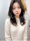 ウルフカットのセンターパートレイヤー【アフロート小笠原】