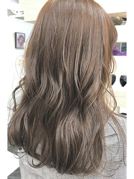 テテ(TETE) グレージュ